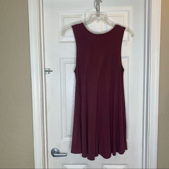 Brandy Melville Alena Swing Mini Dress One Size Sleeveless Burgandy - Picture 5 of 10